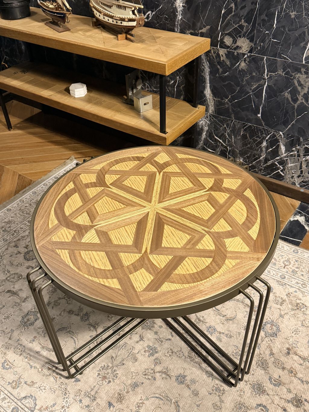 VEDORA Yuvarlak Orta Sehpa