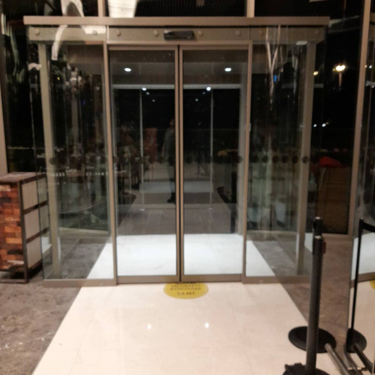 Cam Otomatik kayar Kapı ve Cam Rüzgarlık Sistemi Uygulaması